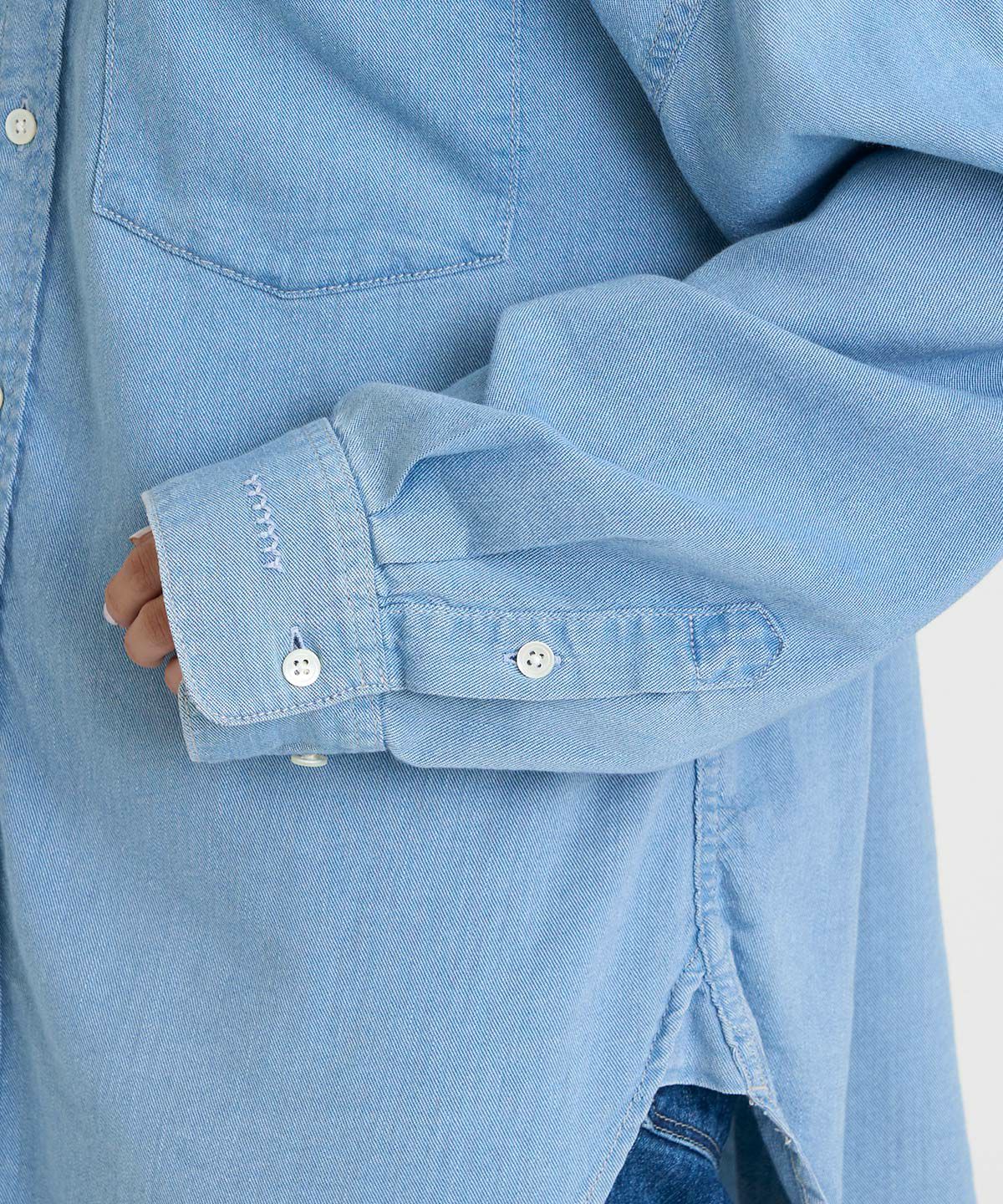 1月中旬販売予定】オーバーサイズデニムシャツ | 2026 Spring & Summer